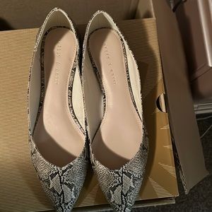Cute snake flats!